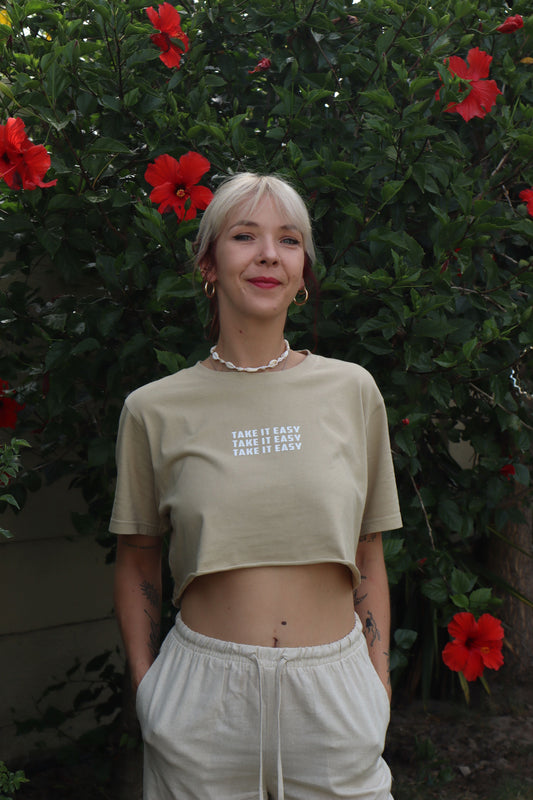 'TAKE IT EASY' Cropped Beige Tee